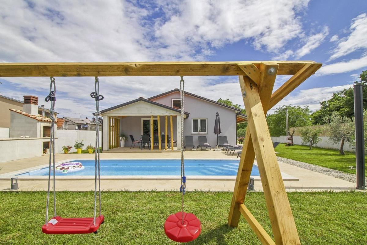 Willa Natascha In Pamici - Haus Fuer 6 Personen Žminj Zewnętrze zdjęcie